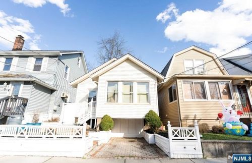 78 Beech St, Belleville, NJ, 07109-2704 | Card Image
