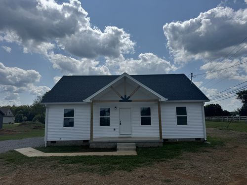 2101 Laws Hill Cir, Lewisburg, TN, 37091-5022 | Card Image