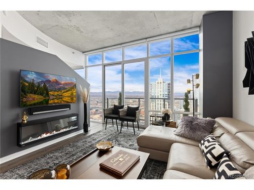 4206-891 14th St, Denver, CO, 80202 | Card Image