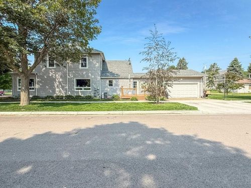 227 E 2nd St, Blue Earth, MN, 56013-1905 | Card Image