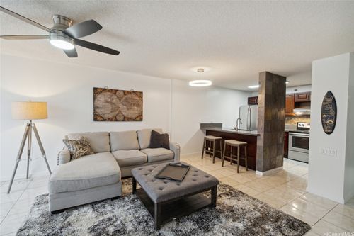 2804-60 Beretania St, Honolulu, HI, 96817-4761 | Card Image