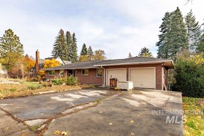 528 N Hayes St, House other with 5 bedrooms, 2 bathrooms and 2 parking in Moscow ID | Image 1