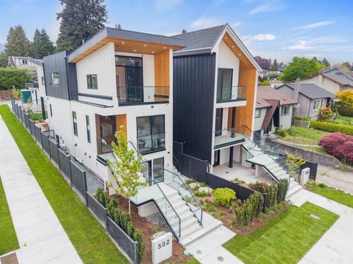 502 E 5th St, North Vancouver, BC, V7L1M4 | Card Image