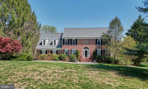 2825 Berryland Dr, OAKTON, VA, 22124-1436 | Card Image