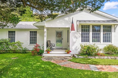 22 Pond View Dr, Little Compton, RI, 02837-1749 | Card Image