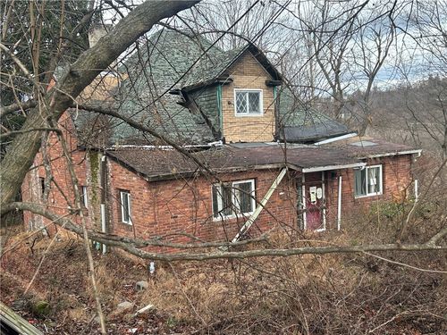 201 Latrobe St, Mckeesport, PA, 15133-2601 | Card Image