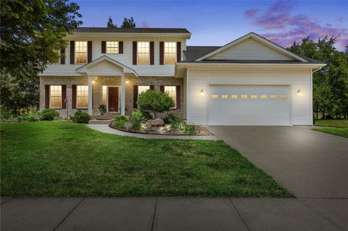 712 Willow Ct, Solon, IA, 52333-9432 | Card Image