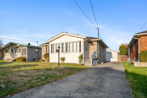 1337 Julie St, Cornwall, ON, K6H3M1 | Card Image