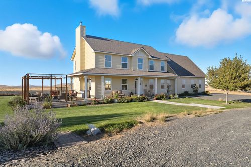 41213 S Clodfelter Rd, Kennewick, WA, 99338-7640 | Card Image