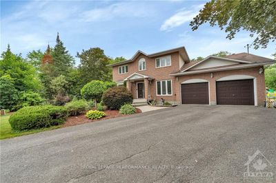 1141 Meadow Lane Rd, House other with 4 bedrooms, 4 bathrooms and 10 parking in Cumberland ON | Image 1