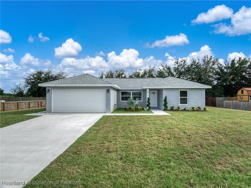 2641 W Newton Rd, Avon Park, FL, 33825-9101 | Card Image