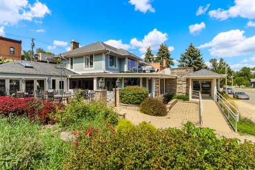 2 W Geneva St, Williams Bay, WI, 53191-9574 | Card Image