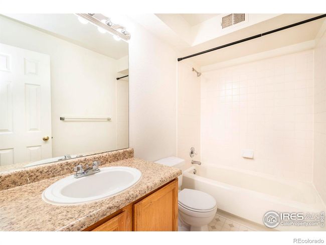 Full Bath | Image 12