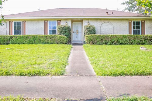9230 Leader St, Houston, TX, 77036-5244 | Card Image