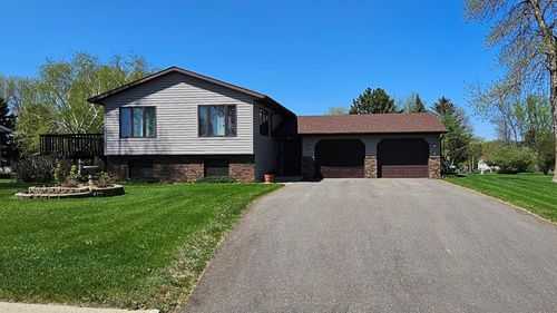 600 W Pike St, Osakis, MN, 56360-8224 | Card Image