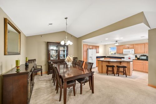 12248 W Virginia Cir, Franklin, WI, 53132-2054 | Card Image