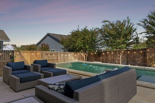 7808 Glover Dr, Austin, TX, 78744-7828 | Card Image