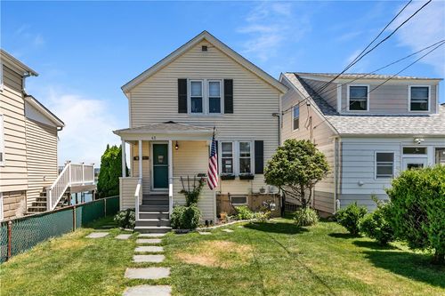 45 Cedar Ave, Portsmouth, RI, 02871-4501 | Card Image