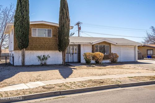 2090 Payne Ct, Las Cruces, NM, 88001-5143 | Card Image