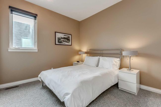 1 - 912 Memorial Drive Nw, Home with 2 bedrooms, 1 bathrooms and 6 parking in Calgary AB | Image 33