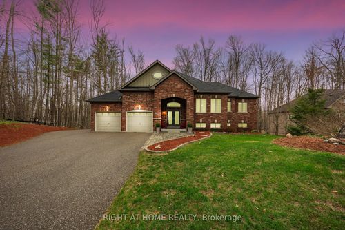 20 Diamond Valley Dr, Oro Medonte, ON, L0L2E0 | Card Image