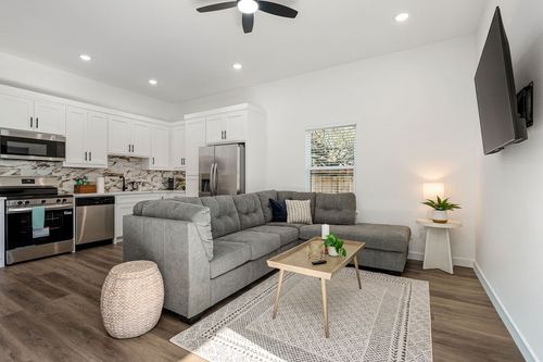 1313 Hunt, Commerce, TX, 75428 | Card Image