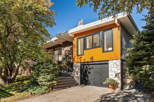 2332 Uxbridge Drive Nw, Calgary, AB, T2N3Z6 | Card Image