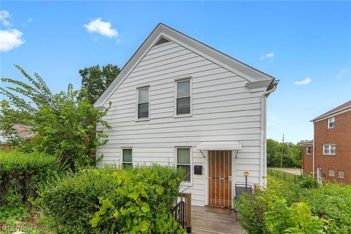 18914 Neff Rd, Cleveland, OH, 44119 | Card Image