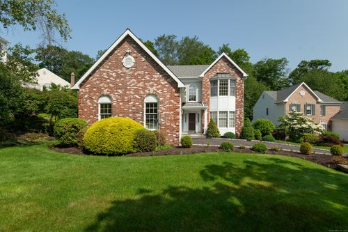 33-33 Alexandria Ct, Fairfield, CT, 06824-7819 | Card Image