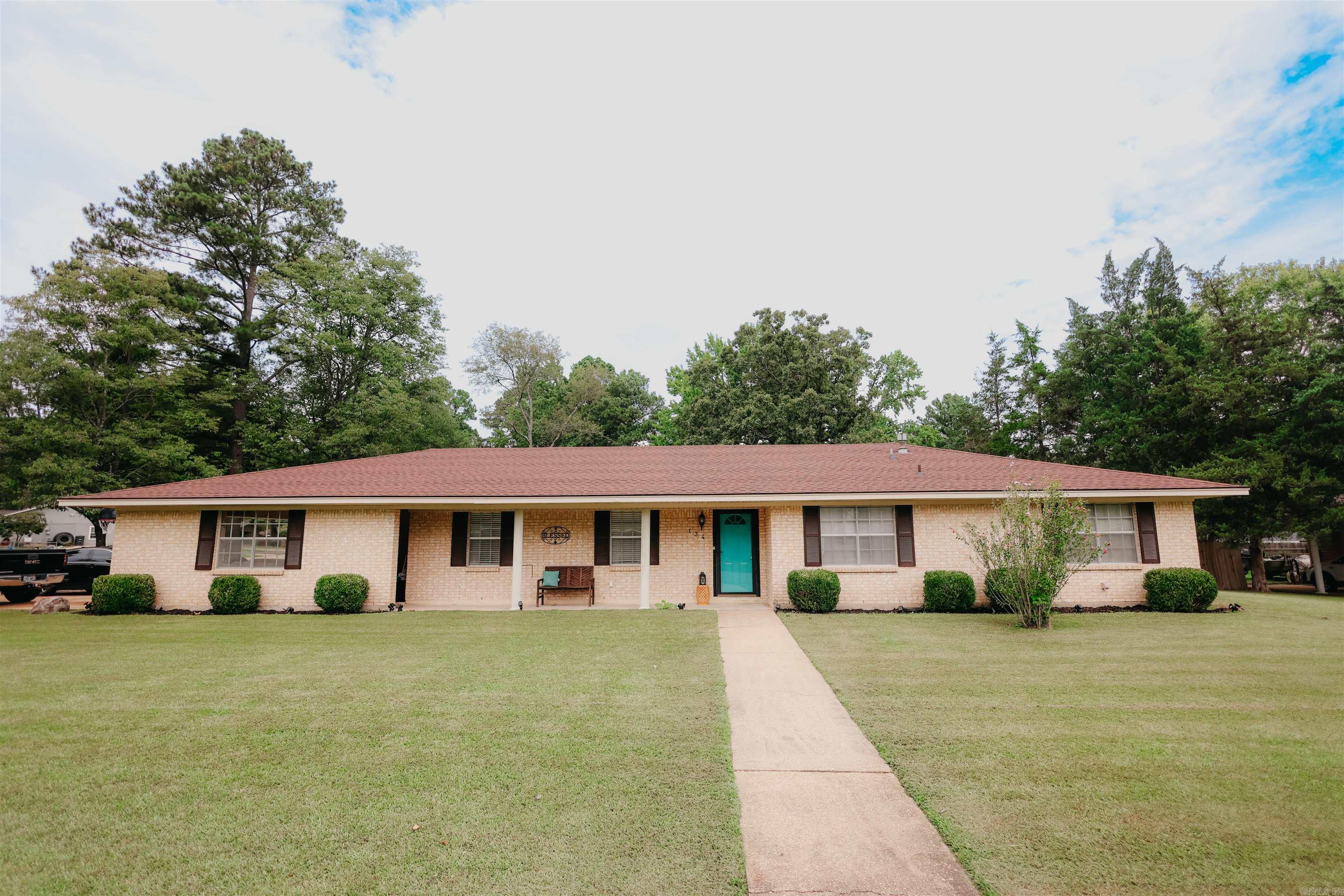Pinecrest Dr, Monticello, AR 71655