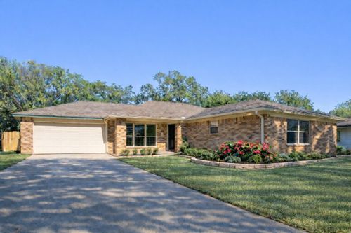 10207 Old Orchard Rd, La Porte, TX, 77571-4227 | Card Image