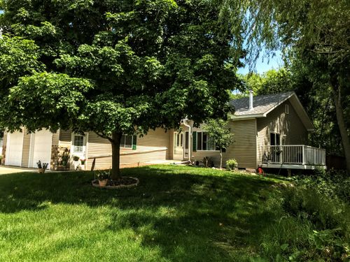 654 Riverview Ct, Jefferson, WI, 53549-3005 | Card Image