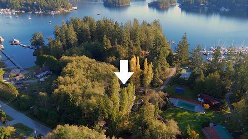 4713 Klevins Rd, Garden Bay, BC, V0N1S1 | Card Image