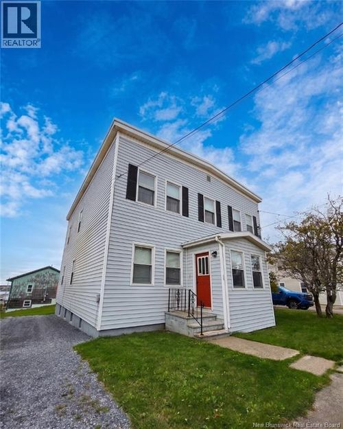 436 Lancaster St, Saint John, NB, E2M1K4 | Card Image