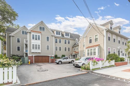 apt-6-198 Islington St, Portsmouth, NH, 03801-4476 | Card Image