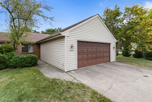 0-1729 Devonshire Dr, Champaign, IL, 61821-5925 | Card Image