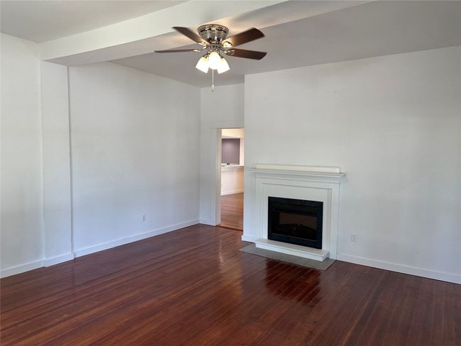 Living Room | Image 8