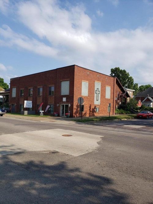 321 E Hunter St, Logan, OH, 43138-1325 | Card Image