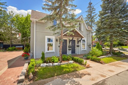 d-77 Victoria St, Barrie, ON, L4N2H8 | Card Image