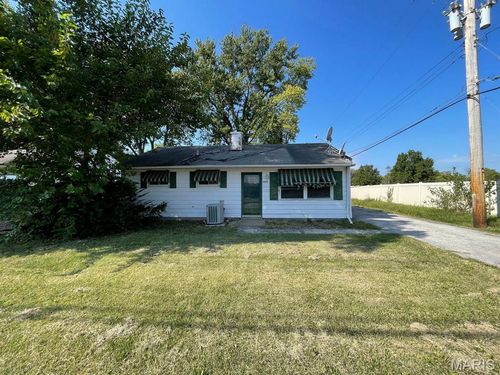 1009 Royal Heights Rd, Belleville, IL, 62226-5459 | Card Image