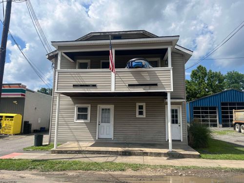 158 Main St, Rivesville, WV, 26588-9620 | Card Image