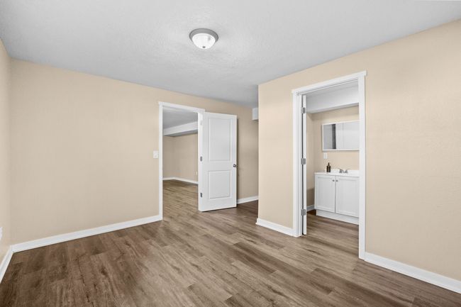 5506 145 Th St, Home with 5 bedrooms, 4 bathrooms and null parking in Urbandale IA | Image 20