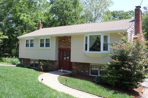 276 Newport Ave, Attleboro, MA, 02703-5600 | Card Image