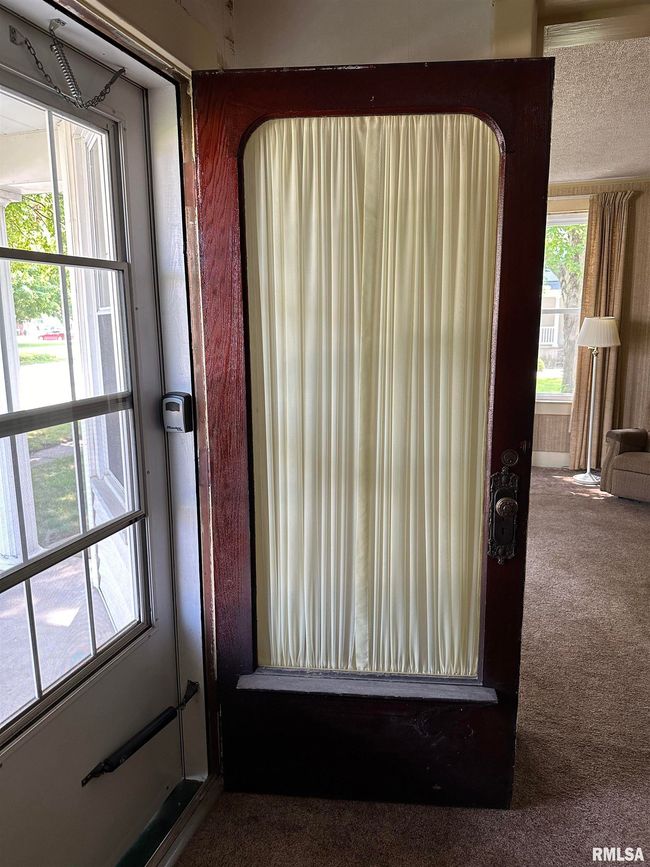 212 S Broadway St, House other with 4 bedrooms, 2 bathrooms and null parking in Stronghurst IL | Image 4
