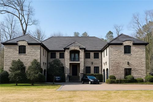 645 Londonberry Road, atlanta, GA, 30327 | Card Image