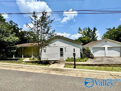 3632 Pearson Cir, Guntersville, AL, 35976-1940 | Card Image