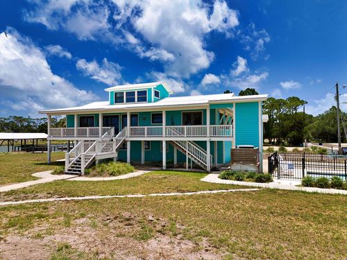 327 A Gander St, Saint George Island, FL, 32328-2655 | Card Image