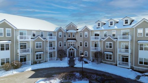 unit-18-61 Pearl St, Essex Junction, VT, 05452-3687 | Card Image