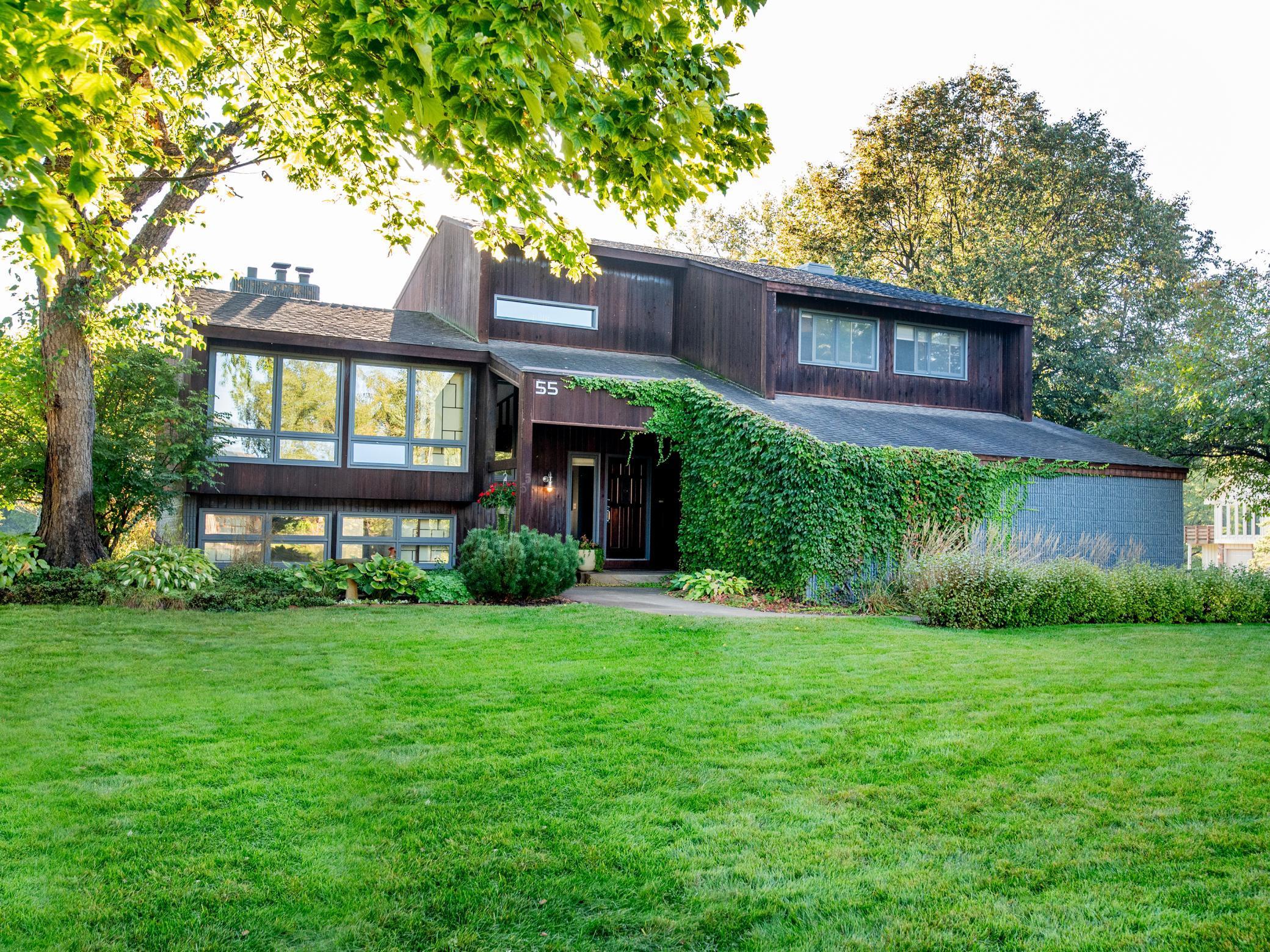 Deer Hills Cir, Saint Paul, MN 55127