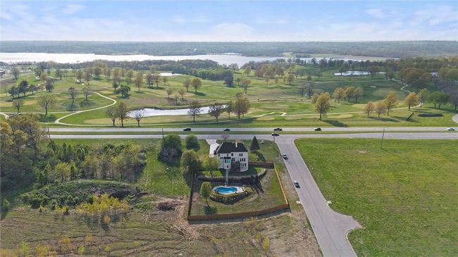 101 Sw View High Dr, House other with 5 bedrooms, 5 bathrooms and null parking in Lee's Summit MO | Image 61